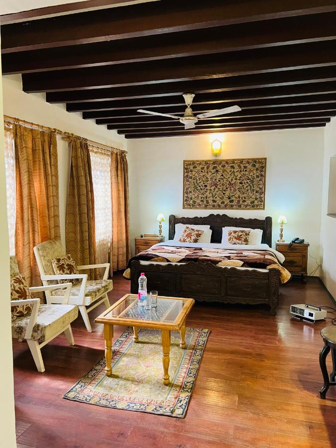 Dove Cottage - B&B Srinagar