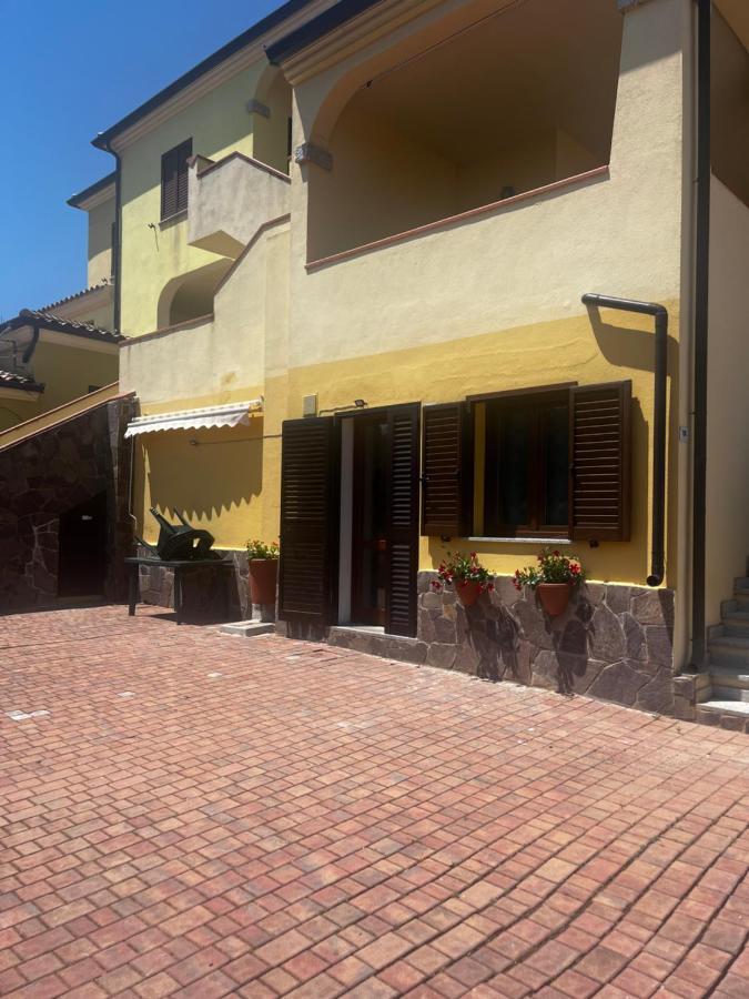 Grazioso monolocale con vista su Tavolara - B&B San Teodoro