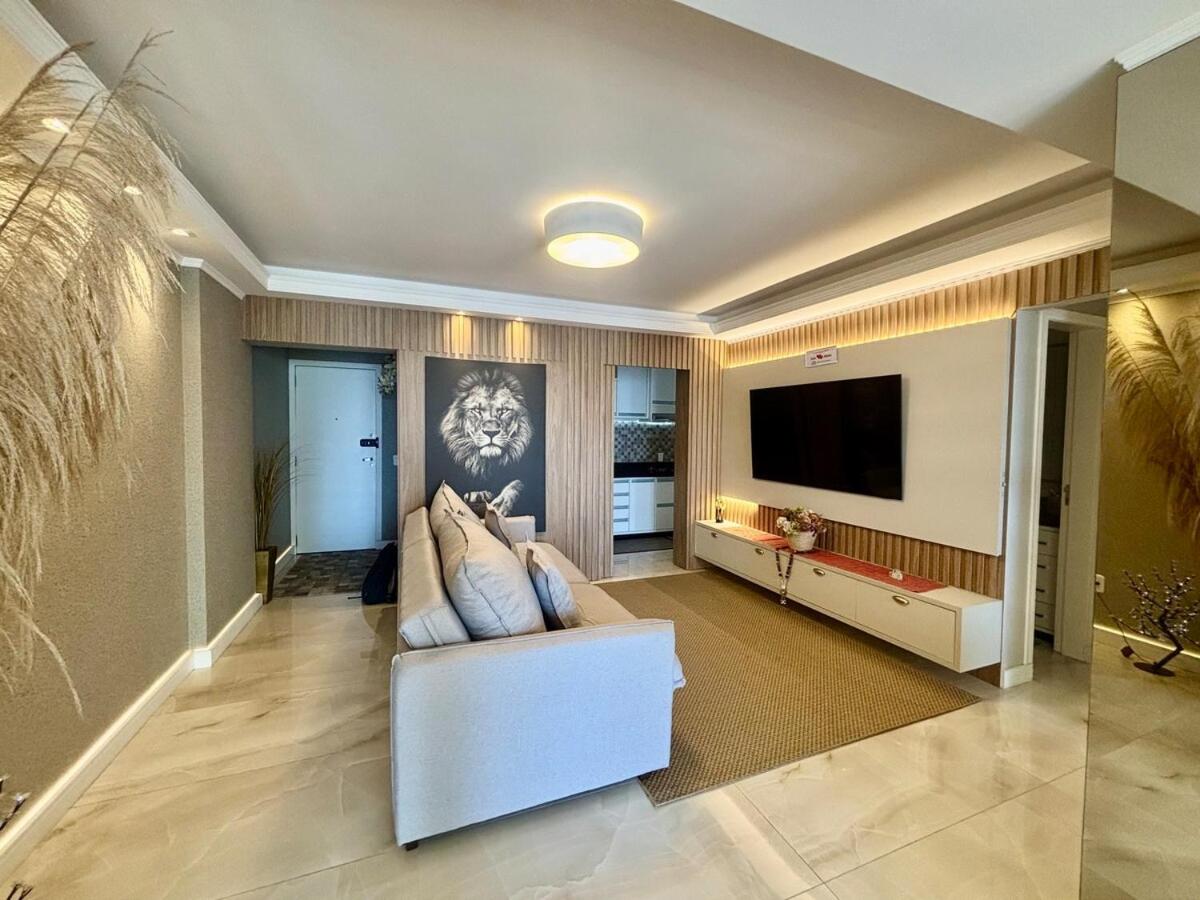 Lindo apartamento a 50 Metros da praia de Balneário Camboriú, com vista mar - Chambres d'hôtes Balneário Camboriú
