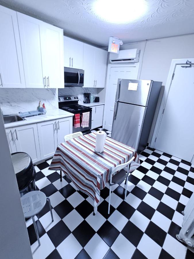 DOWNTOWN STAY-Free Wifi&Self Checkin - B&B Toronto