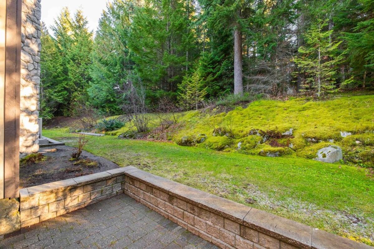 Wildwood Lodge 113 by Outpost Whistler - B&B Whistler