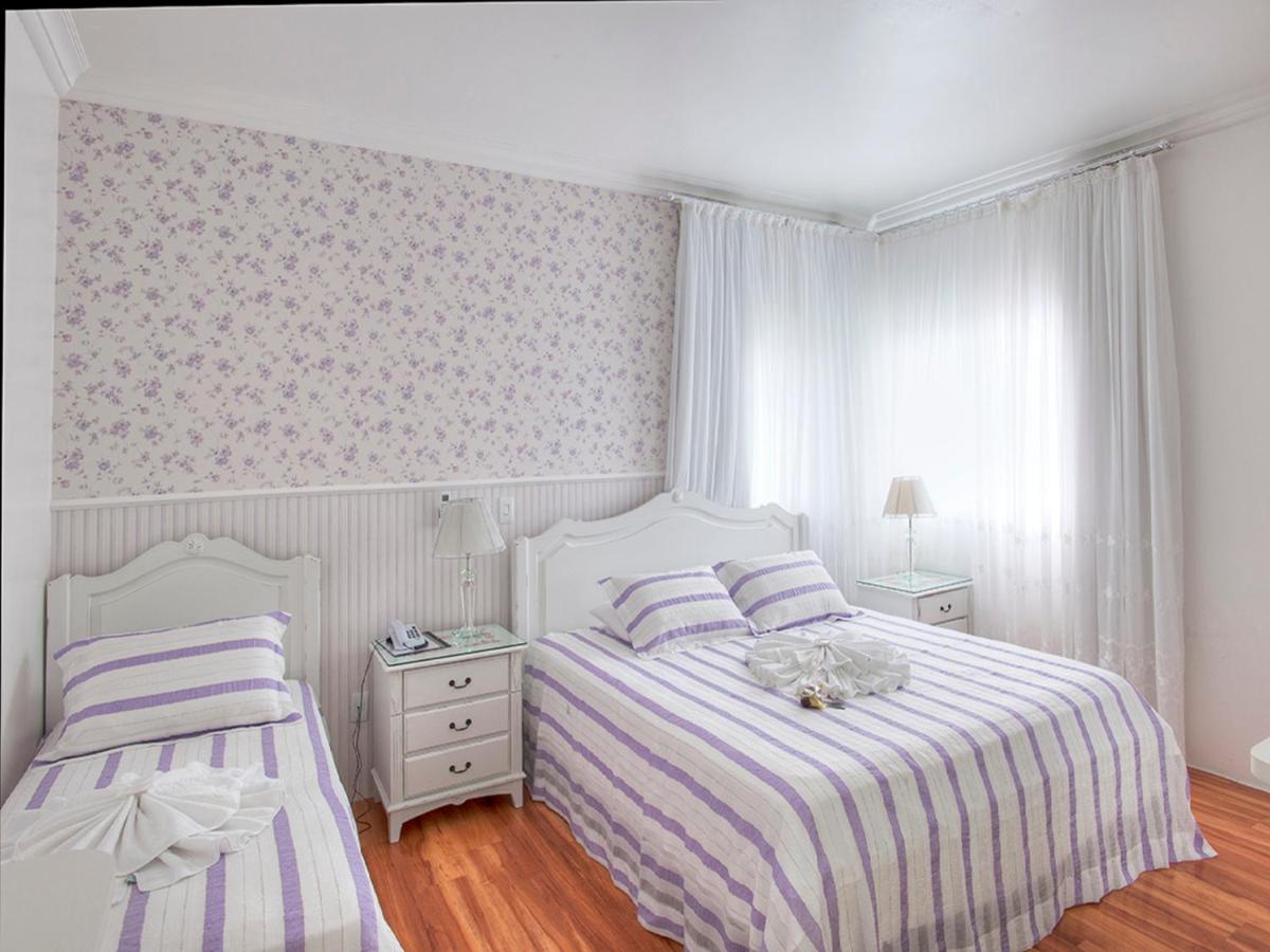 Camera Tripla Luxury