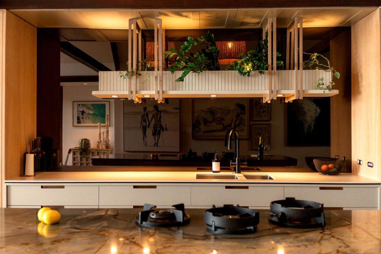 Luxury On The Bay - 2 x 3 bedroom apartments - B&B Byron Bay