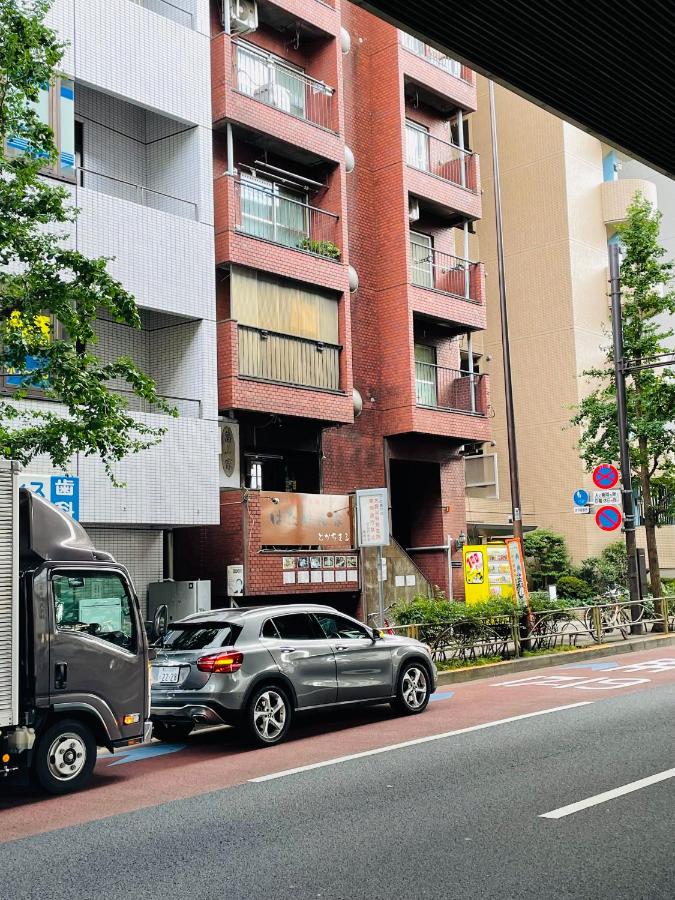 Beige Frame - B&B Tokyo