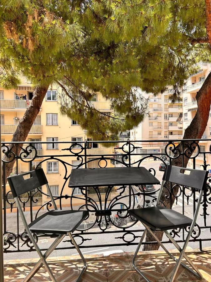 Charmant 2 pièces avec balcon Nice Nord - B&B Nice