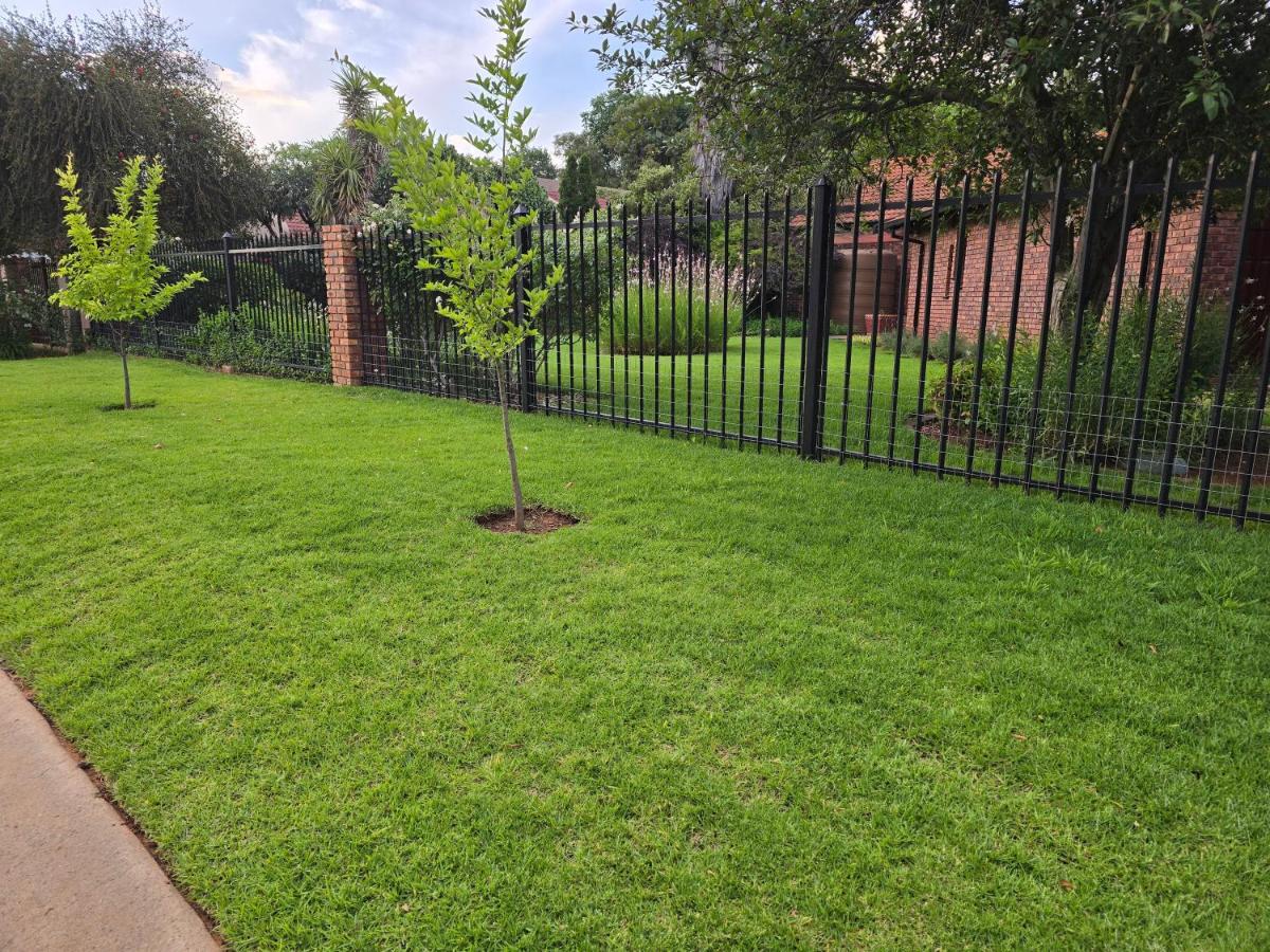 BLISS Cottage Langenhovenpark - B&B Bloemfontein