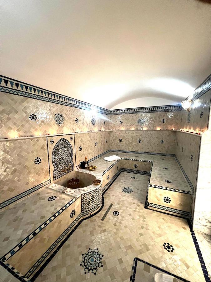 Camera Familiare con Vista Giardino