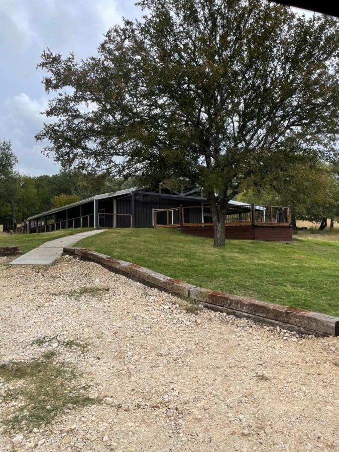 Spotted fawn ranch - B&B Gatesville