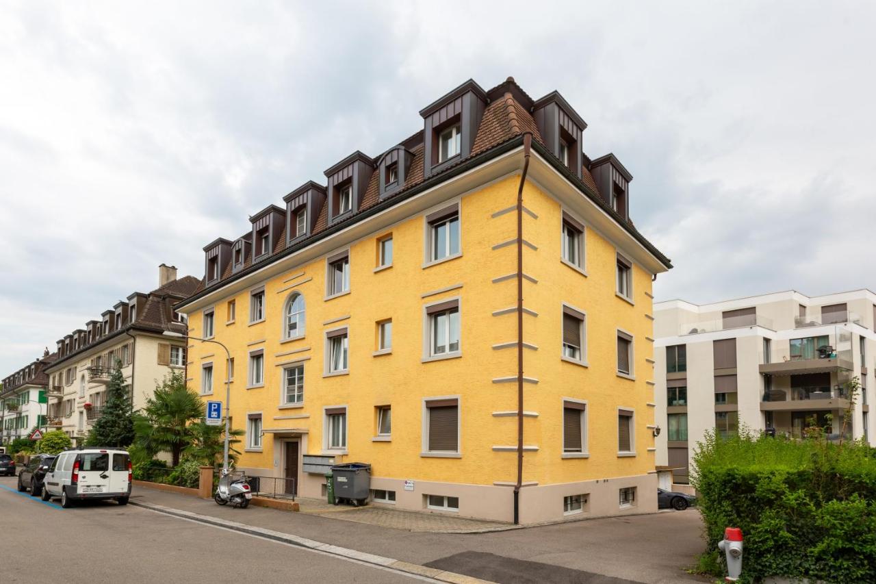 Blossom Suite Zürich 90 qm 3 Schlafzimmer Balkon & voll ausgestattete Küche - B&B Zúrich