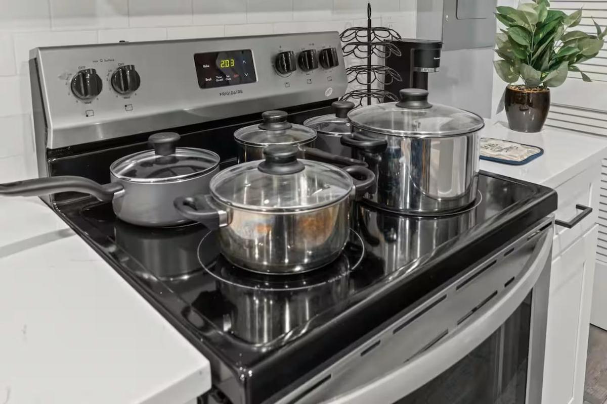 Beautiful & Peaceful 1-Bedroom Suite - Bed and Breakfast Philadelphia