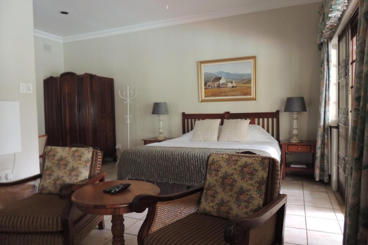 Luxury King Room with extra bed