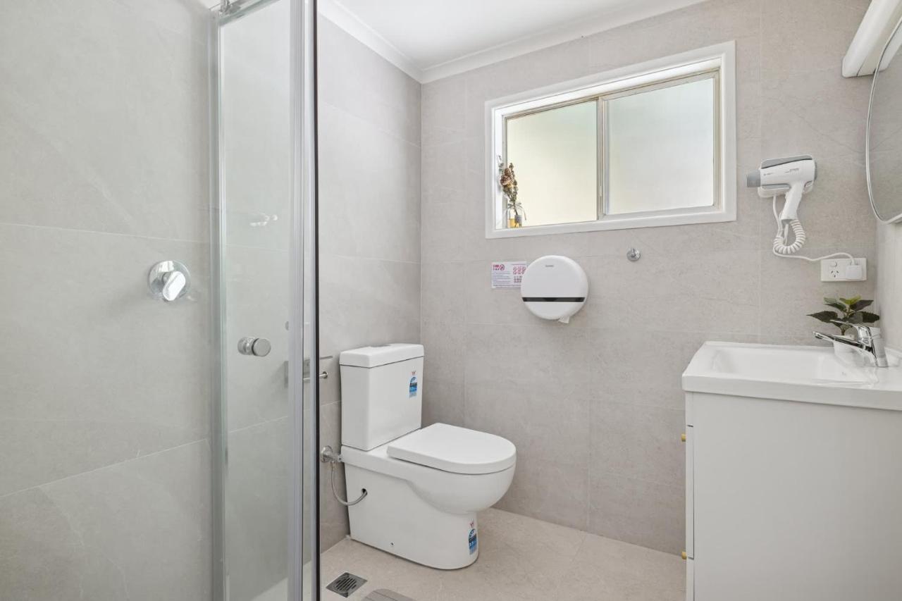 Well-Situated Single Room Near Hurstville Station - Shared Bathroom & Kitchen - Ferienwohnung Sydney