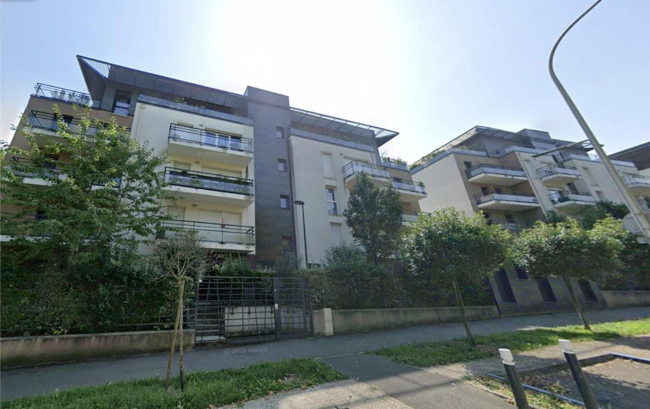 Small 2 room cocoon in a luxury building - B&B Lognes