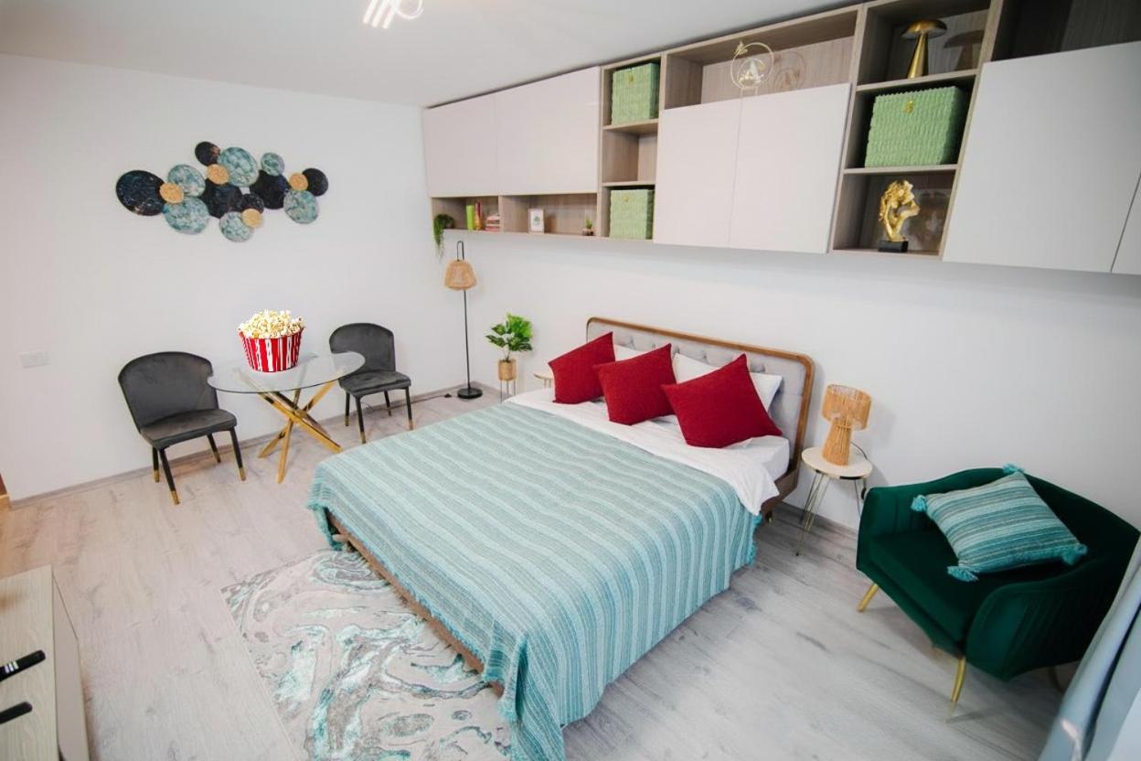 Cristian Point Apartment With Parking - B&B Cristian