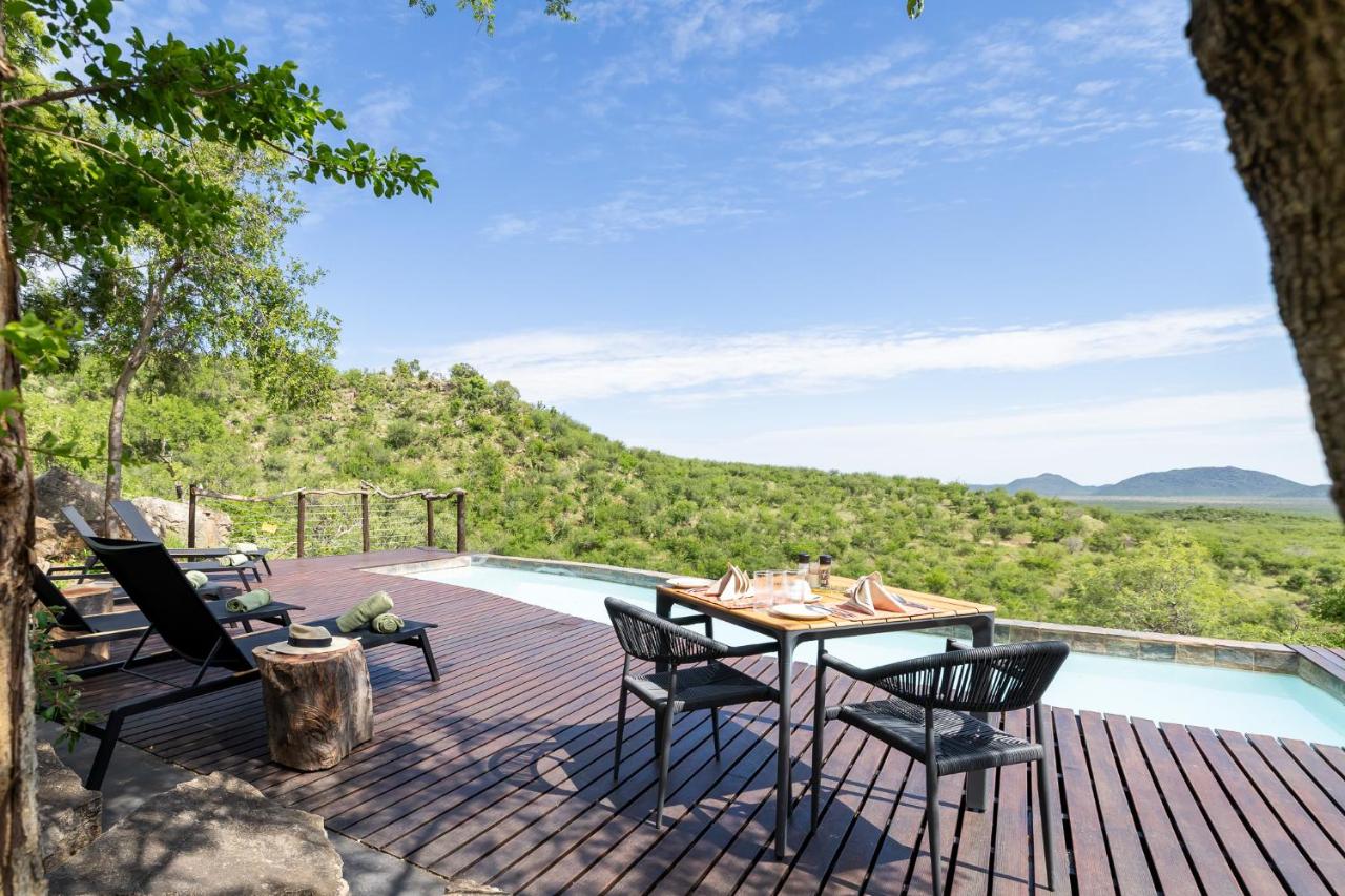 Buffalo Ridge Safari Lodge - B&B Madikwe Game Reserve
