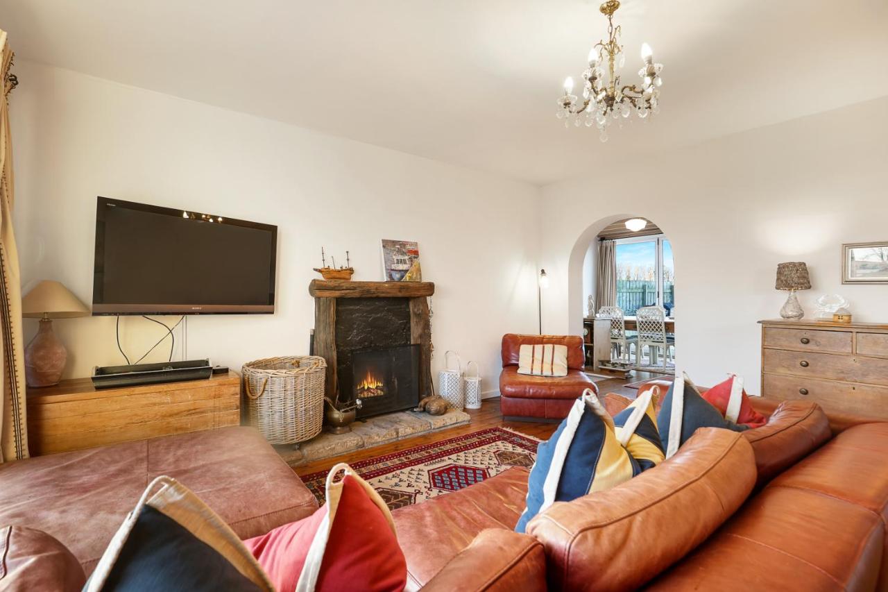 Grove Cottage -North East Escapes - B&B Beadnell