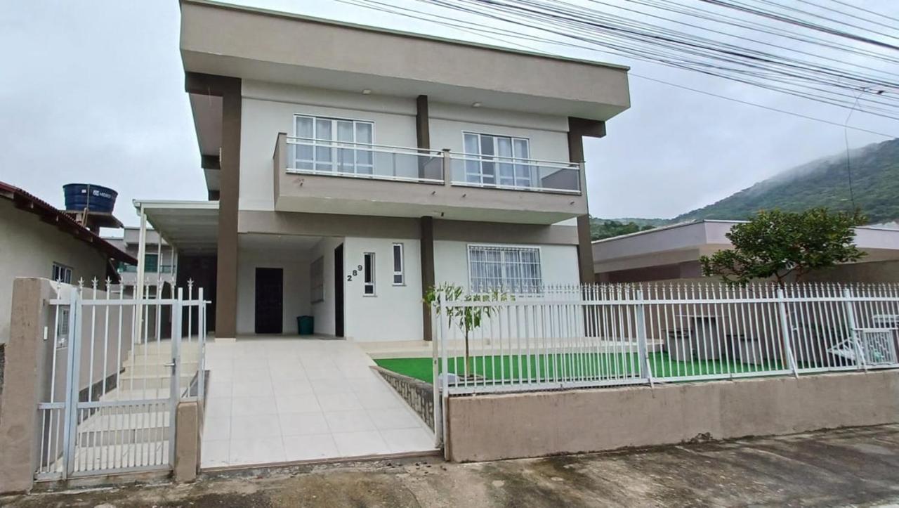 Casa Praia Itapema - Sobrado 3 quartos - B&B Itapema