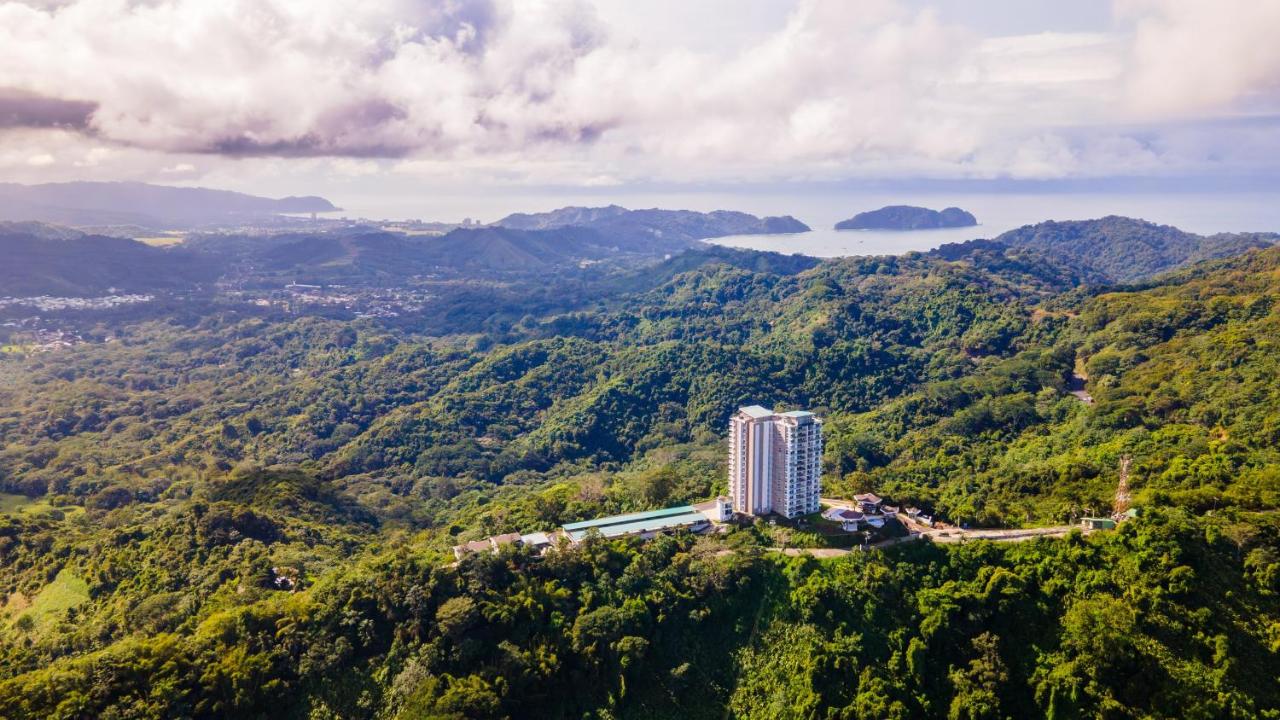 Mar a Mar 09-04C - B&B Punta Leona