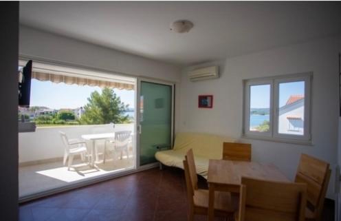 Appartement met 2 Slaapkamers en Uitzicht op Zee