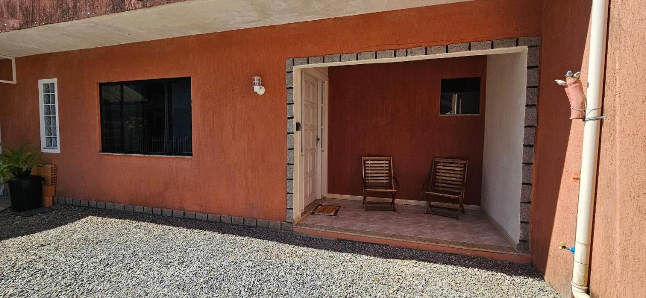 Casa Aconchegante a 600m da Praia no Bairro da Barra - Chambres d'hôtes Balneário Camboriú