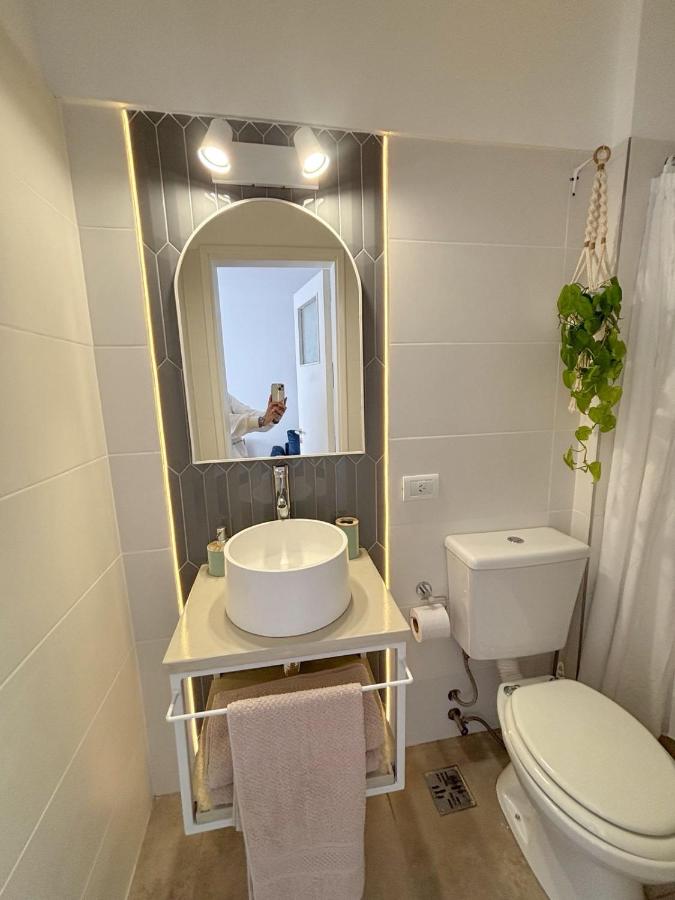 Monoambiente zona Guemes Paseo Aldrey Brown - Chambres d'hôtes Mar del Plata