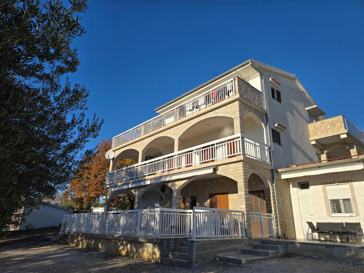 Apartmani Ante - B&B Jasenice