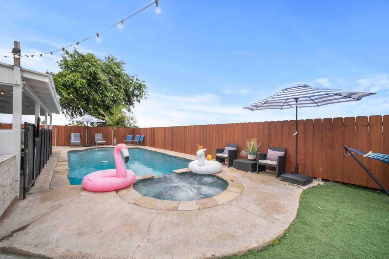 Family Retreat w/ Theater, Pool & Outdoor Dining - B&B Chula Vista