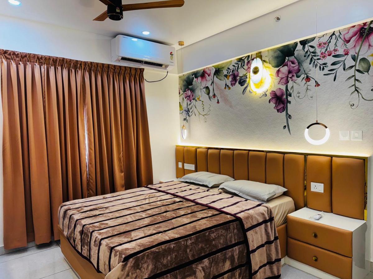 Nayanas Regal Arcadia Karyavattom - Ferienwohnung Thiruvananthapuram