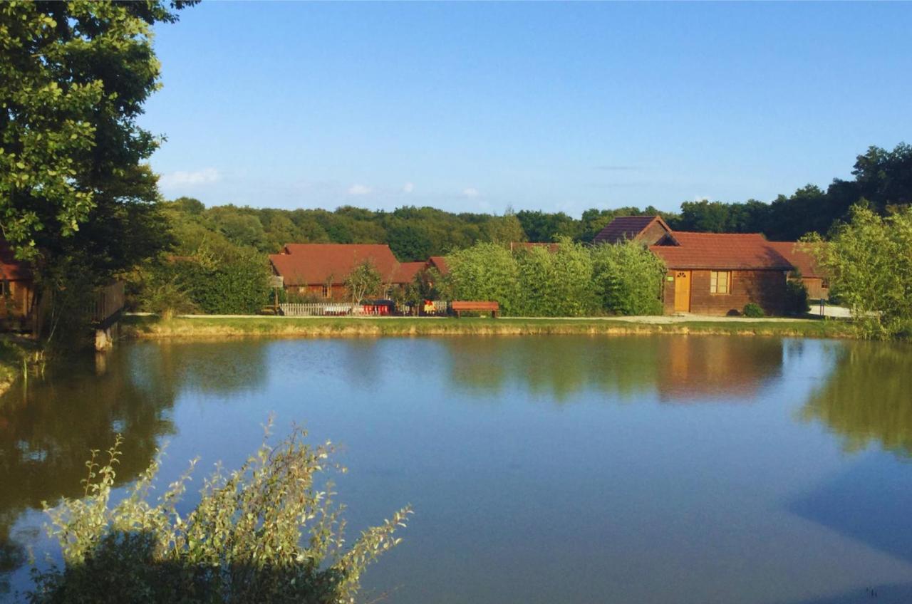 SAS Le Hameau des Grilles - B&B Saint-Fargeau