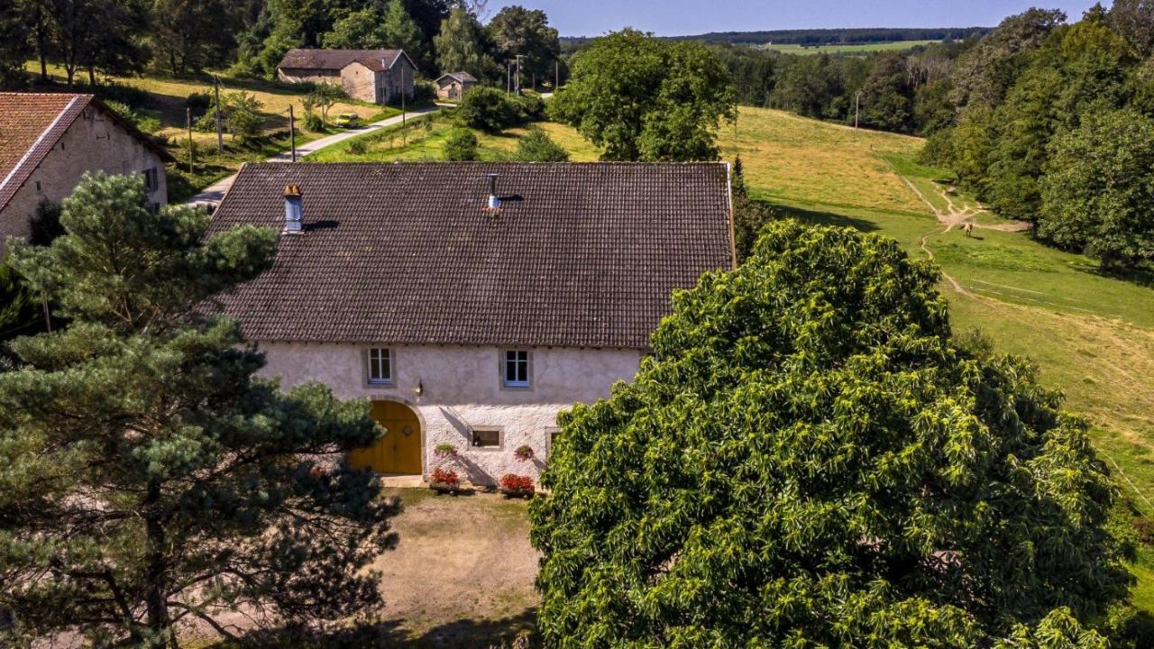 Chambre Printanière, Maison d'hôtes La Landre - B&B Le Clerjus