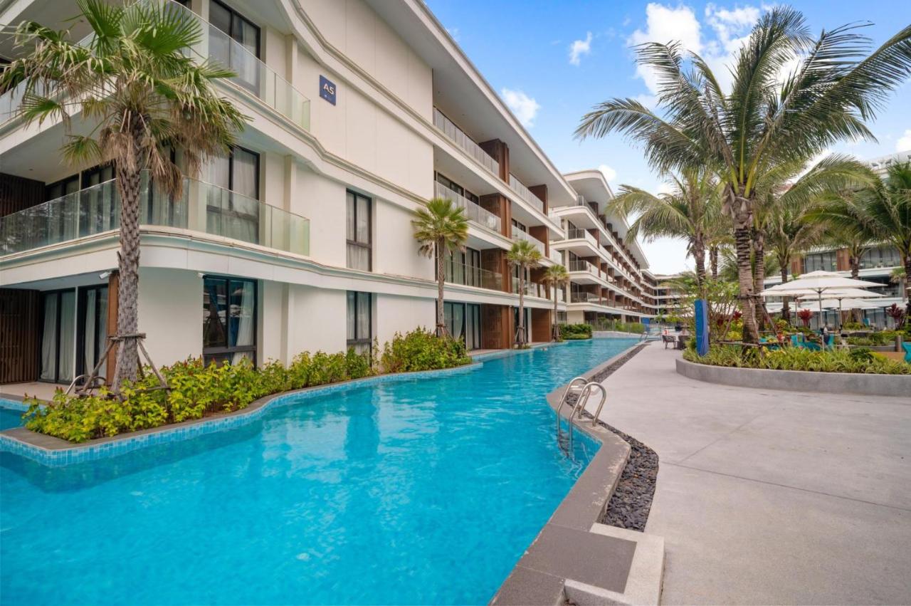 Beachfront 240 One Bedroom Apartment Phuket