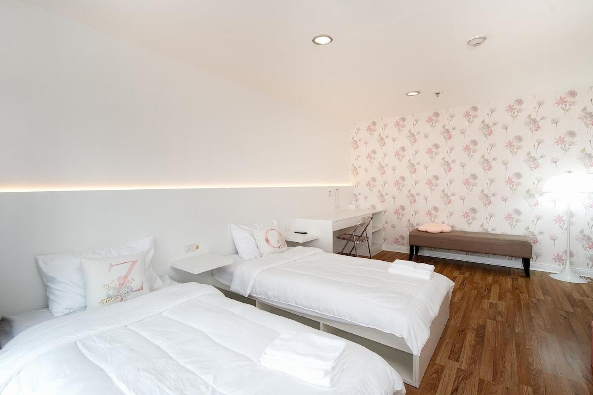 Modern Twin BR Bath & Bathtub Retreat BTS BTB6 - B&B Bangkok