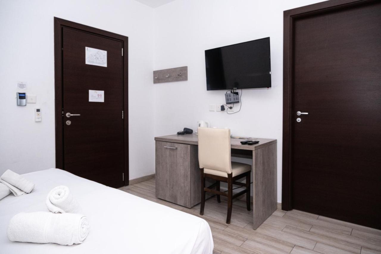 Superior Double or Twin Room with Terrace