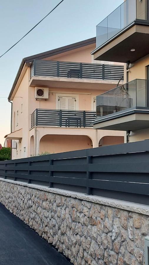 Apartments Beachwalk Heaven Milica - B&B Srima