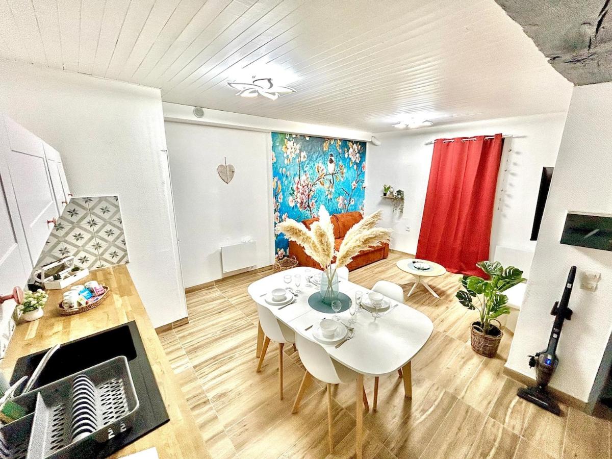 L'Envolée, centre ville parking gratuit - B&B Villeneuve-sur-Yonne