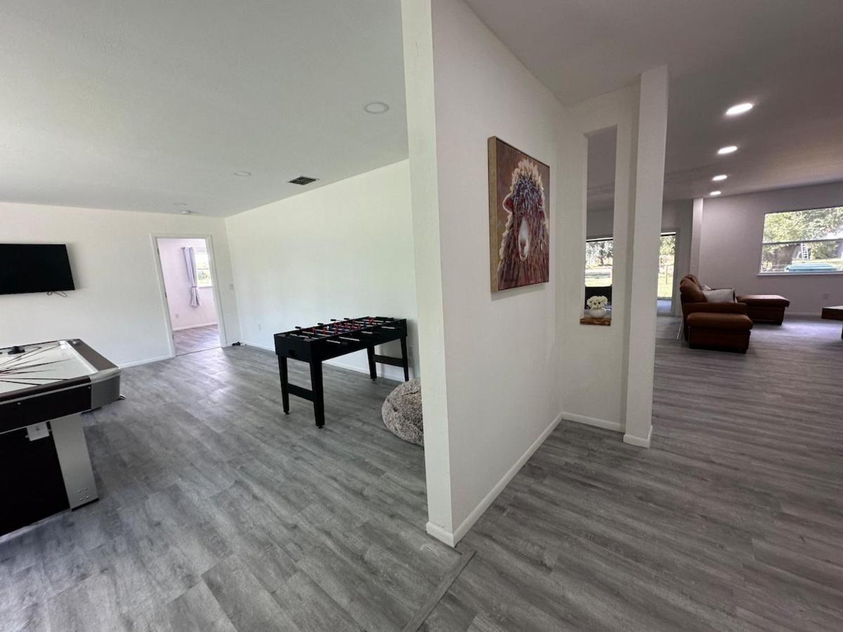 Babcock Ranch House Escape, Games Room & Hot Tub - Chambres d'hôtes Punta Gorda