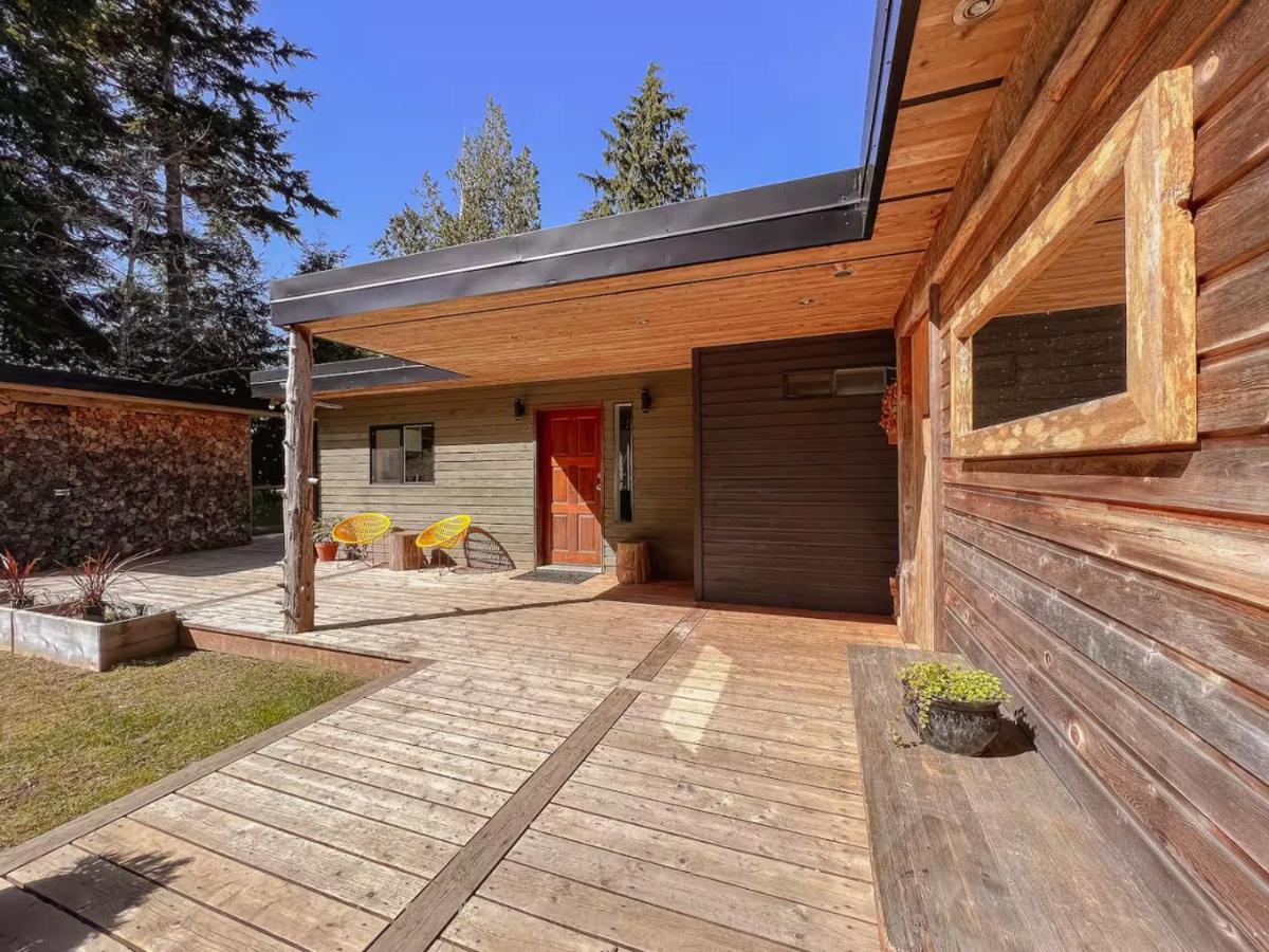 Marielles Lookout - Your Oceanfront Escape Framed by Forest & Waves - B&B Tofino