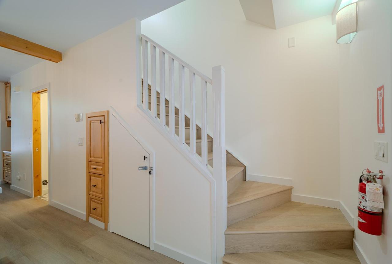 5 Mins to Banff - Cozy Townhome 2BR&2BATH - Banff Pass Included - Chambres d’hôtes Canmore