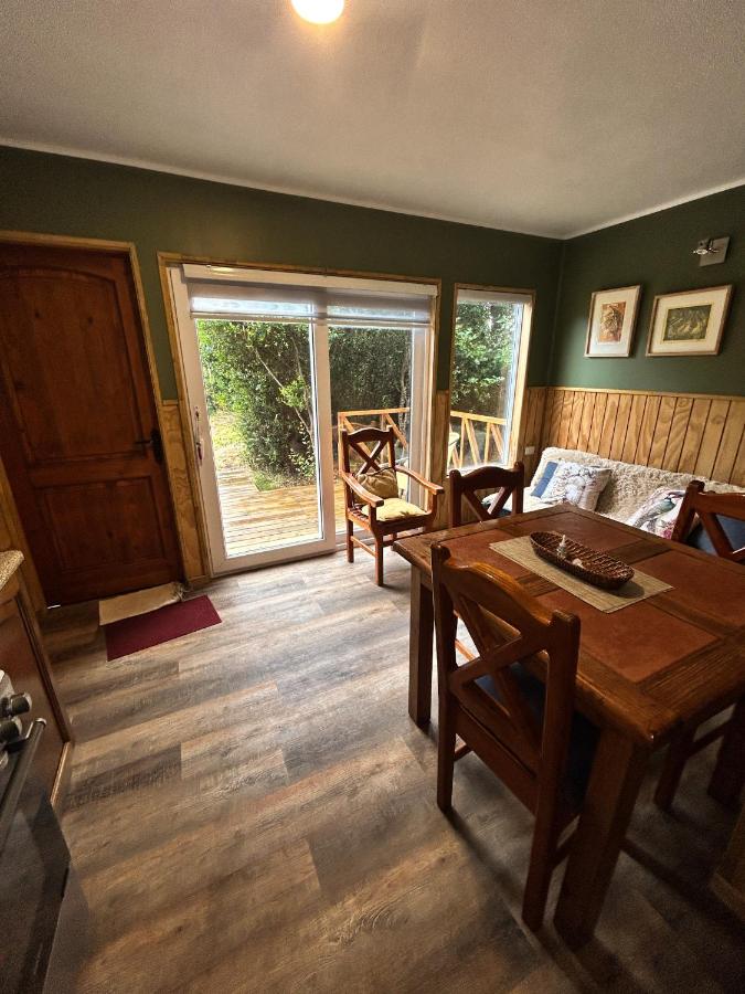 CABAÑAS Casa de Pajaritos, tu refugio en Curiñanco - B&B Curiñanco