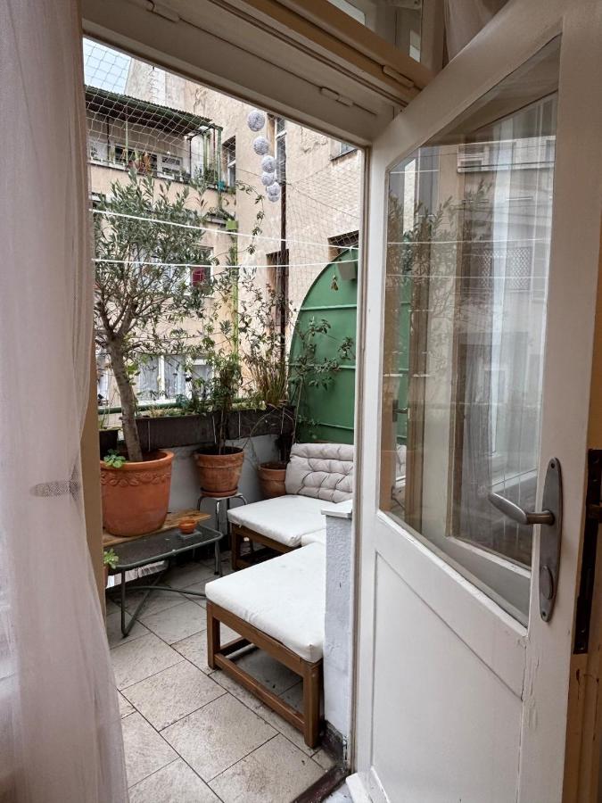 Cozy apartment with a terrace in the center of Prague - Chambres d'hôtes Prague