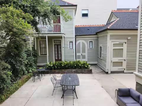 Walker Mansion on St Charles Ave - Unit 4 - B&B New Orleans