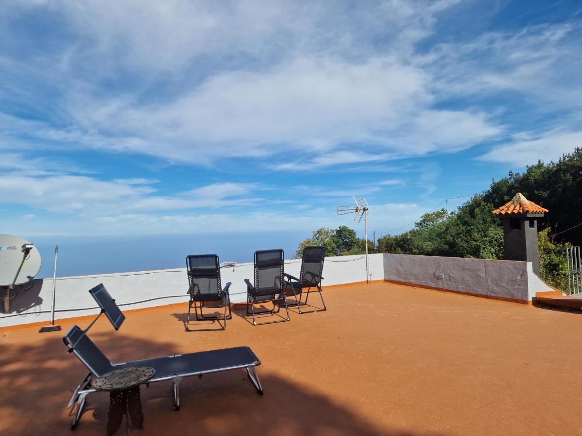 Apartament on the edge of the Teide National Park - Bed and Breakfast Los Realejos