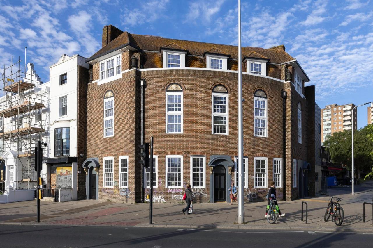 Buzzing Brighton Apartment 4 By My Getaways - Bed and Breakfast Brighton