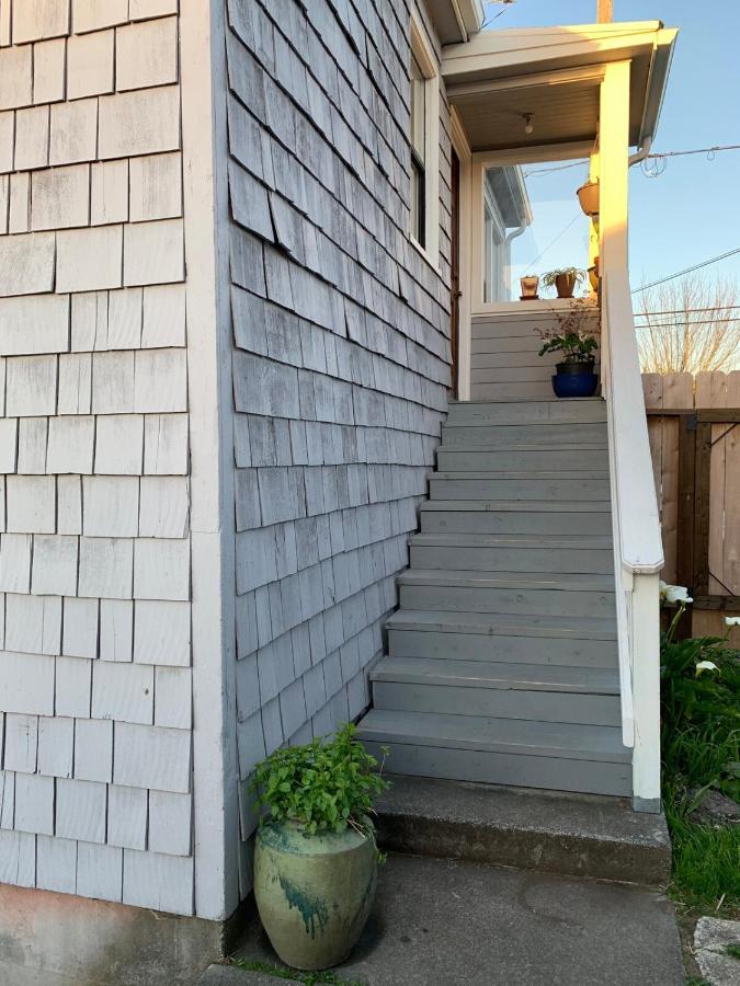 1 Bedroom Unit Walking Distance to Old Town - Dogs on Site - B&B Eureka