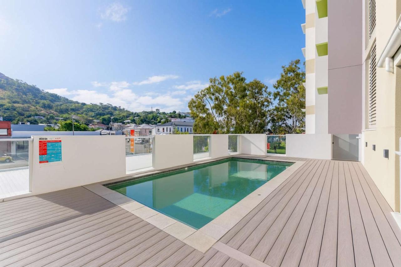 Central Kensington Studio with Pool near CBD - B&B Townsville