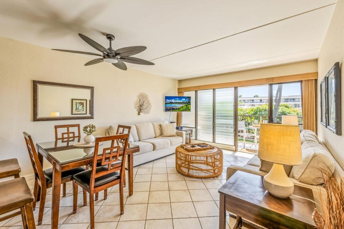 Kihei Akahi C418- Partial oceanview, AC, 1bedroom, across from beach - Bed and Breakfast Wailea