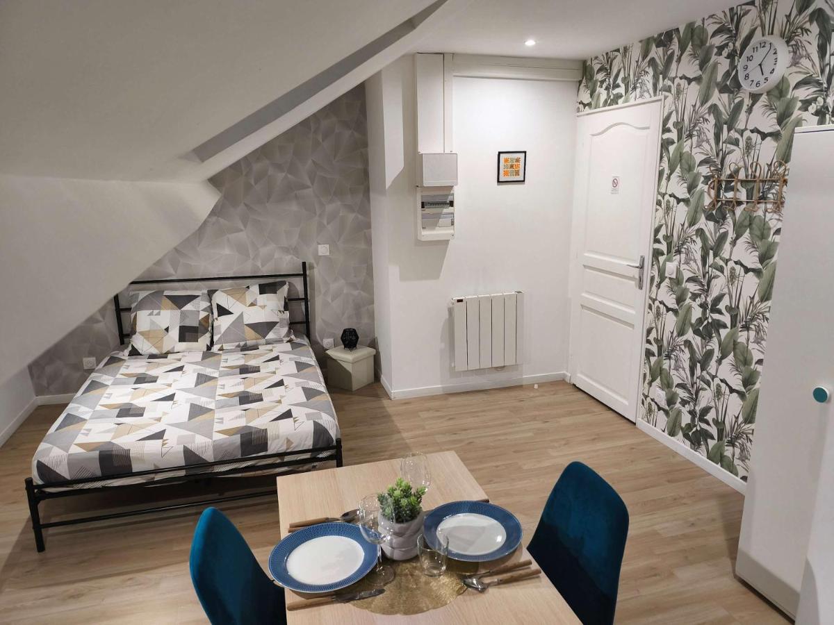 Chic Studio with Parking in Charleville-Mézières - Ferienwohnung Charleville-Mézières