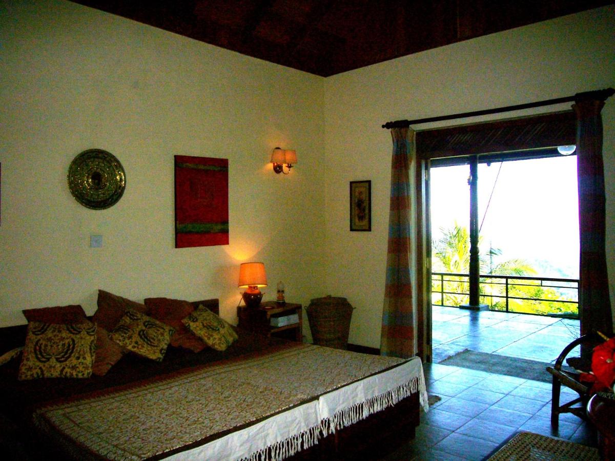 Deluxe Double or Twin Room with Mountain View 2