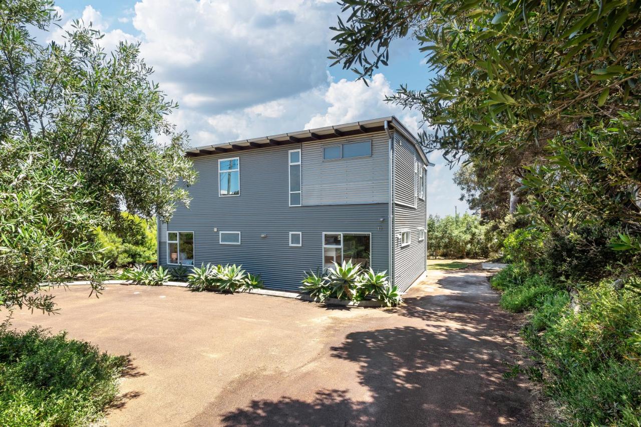 The Surf Nook - Walk to Beach - Family Friendly - B&B Gracetown