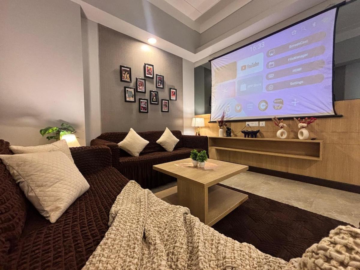 Aura Huas - Bed and Breakfast Gurgaon